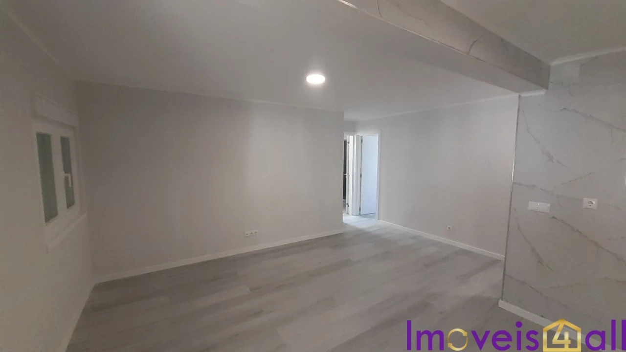 Apartamento T3 para Venda em Laranjeiro e Feijó Foto 12