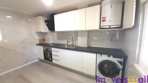 Apartamento T3 para Venda em Laranjeiro e Feijó