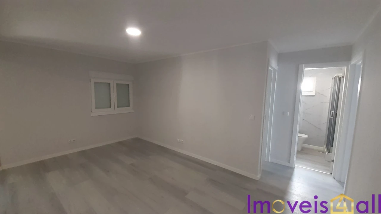 Apartamento T3 para Venda em Laranjeiro e Feijó Foto 10