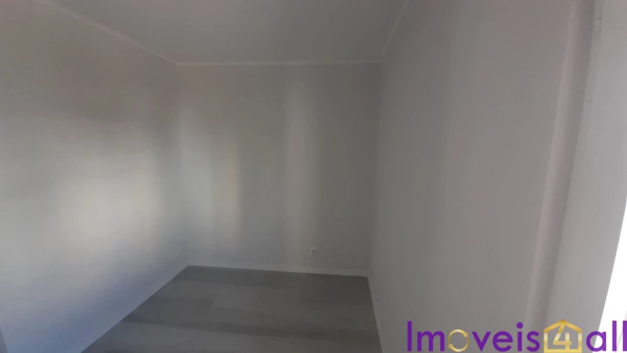 Apartamento T3 para Venda em Laranjeiro e Feijó Foto 11
