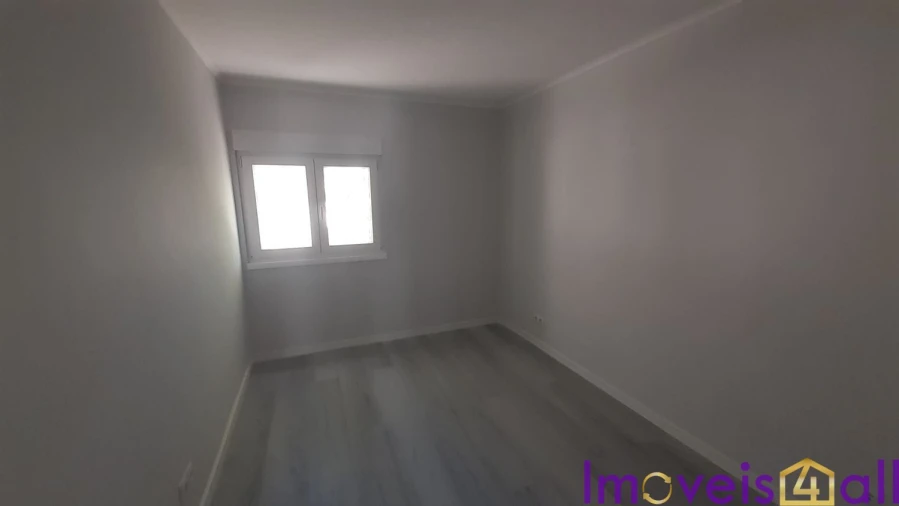 Apartamento T3 para Venda em Laranjeiro e Feijó Foto 17