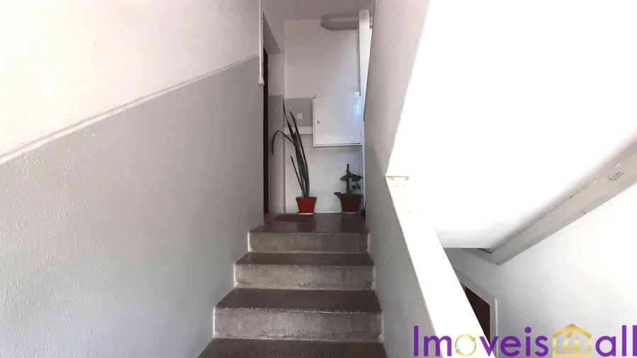 Apartamento T3 para Venda em Laranjeiro e Feijó Foto 25