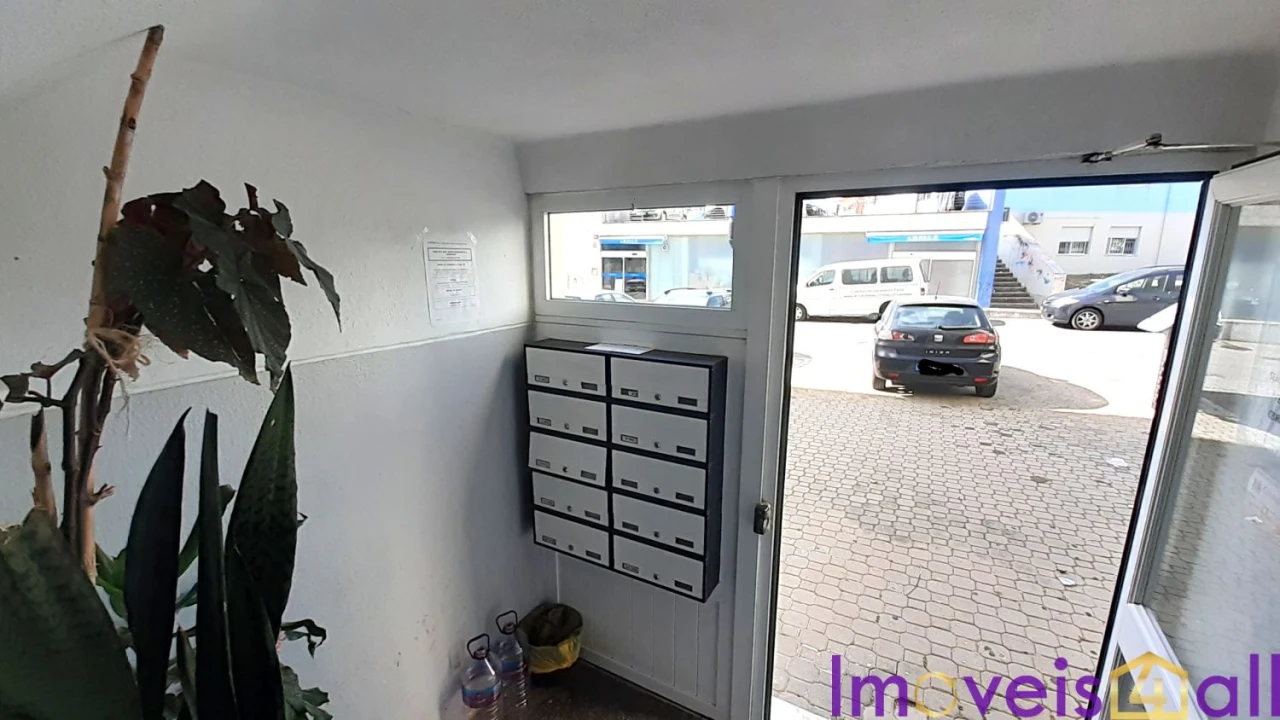 Apartamento T3 para Venda em Laranjeiro e Feijó Foto 27