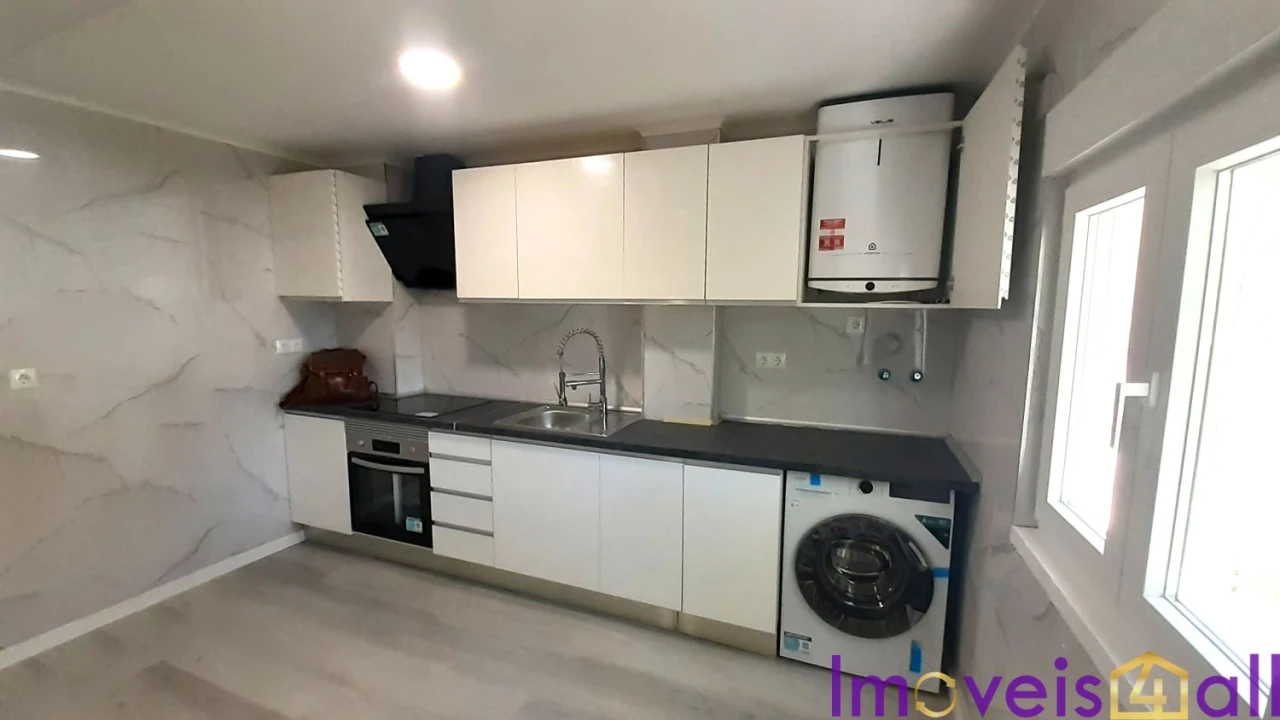 Apartamento T3 para Venda em Laranjeiro e Feijó Foto 3