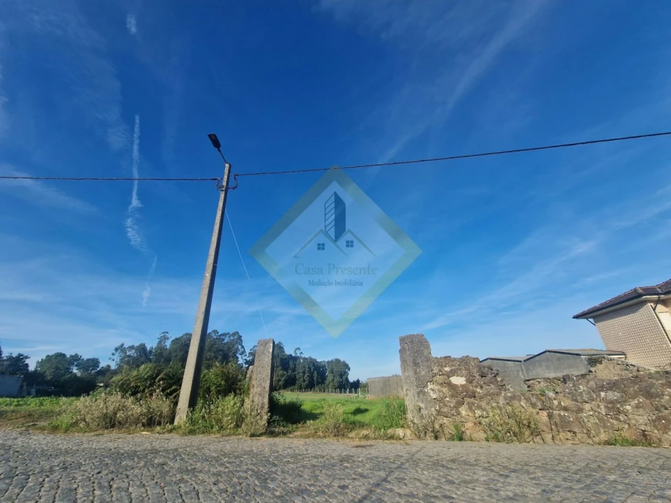 Terreno para Venda em Santa Marinha e São Pedro da Afurada Foto 2