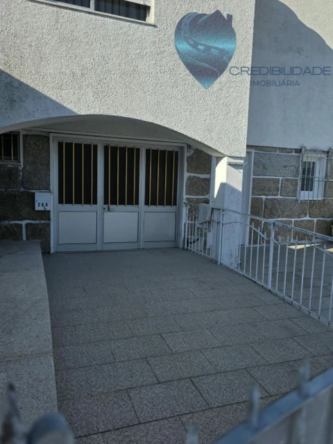 Loja para Arrendamento em Sande Vila Nova e Sande São Clemente