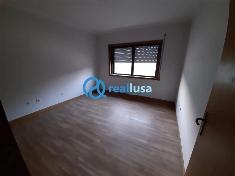 Apartamento T2 para Venda em Rio Tinto Foto 10