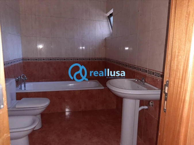 Apartamento T2 para Venda em Rio Tinto Foto 11