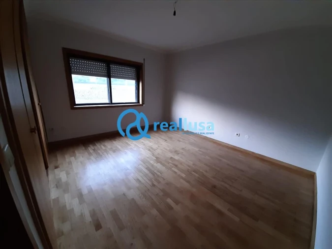 Apartamento T2 para Venda em Rio Tinto Foto 7