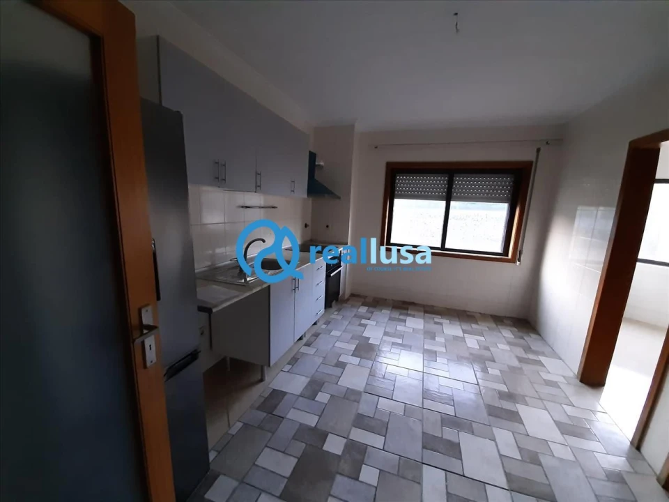 Apartamento T2 para Venda em Rio Tinto Foto 4