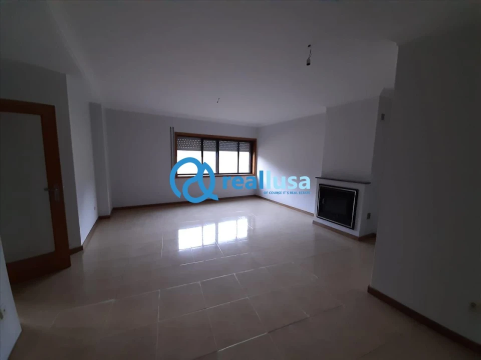 Apartamento T2 para Venda em Rio Tinto Foto 1