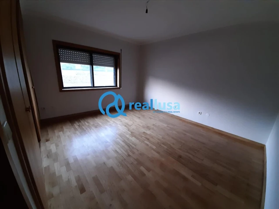 Apartamento T2 para Venda em Rio Tinto Foto 7