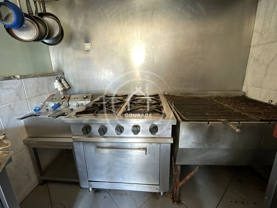 Loja para Venda em Arcozelo Foto 15