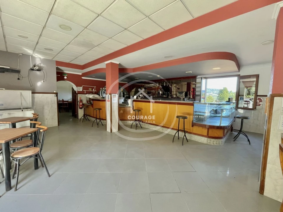 Loja para Venda em Arcozelo Foto 8