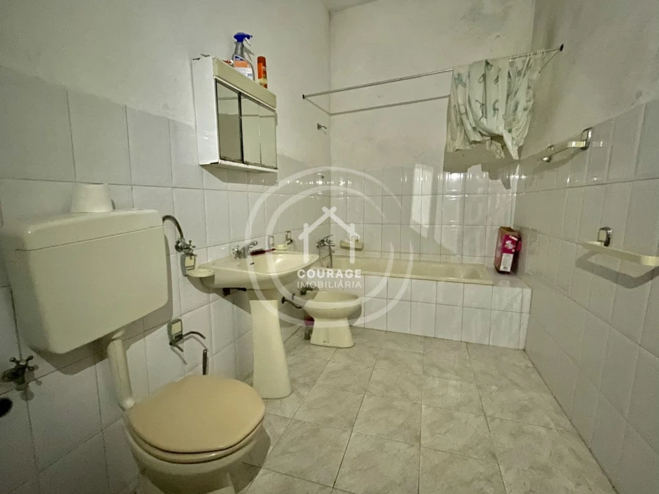 Loja para Venda em Arcozelo Foto 36