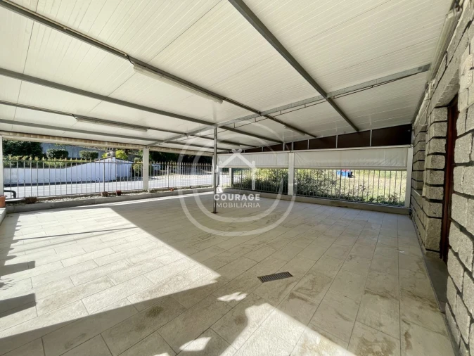 Loja para Venda em Arcozelo Foto 7
