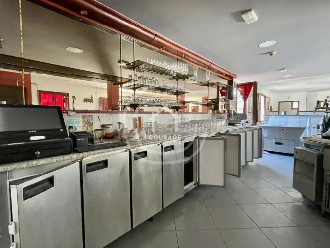 Loja para Venda em Arcozelo Foto 20