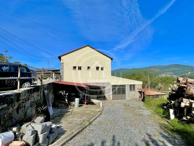 Loja para Venda em Arcozelo Foto 5