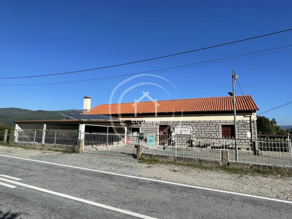 Loja para Venda em Arcozelo Foto 38
