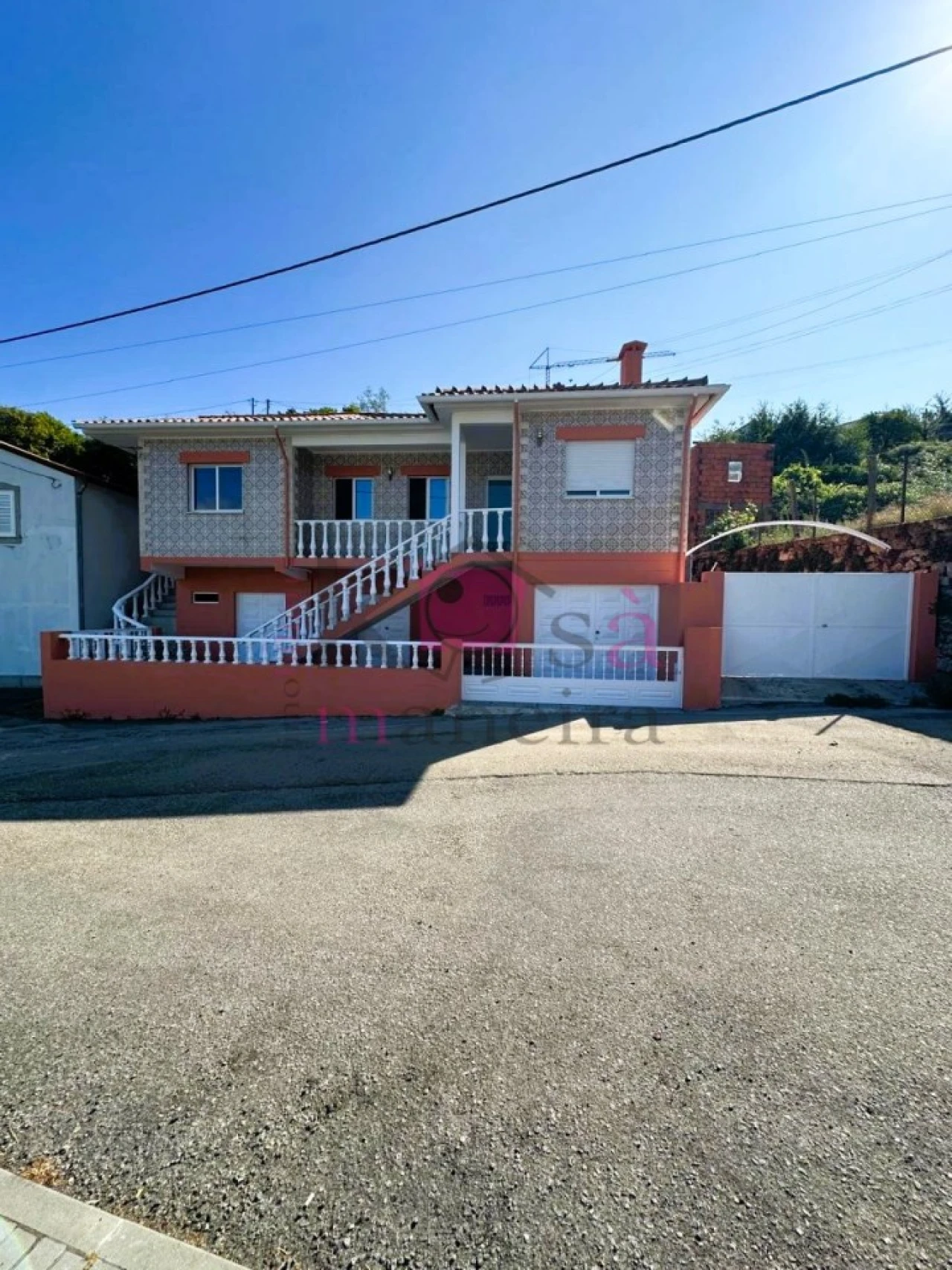 Moradia T4 para Venda em Silva Escura e Dornelas Foto 1
