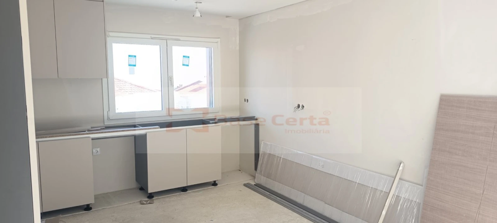 Apartamento T2 para Venda em Santa Iria de Azoia, São João da Talha e Bobadela Foto 24