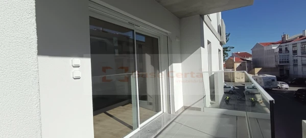 Apartamento T2 para Venda em Santa Iria de Azoia, São João da Talha e Bobadela