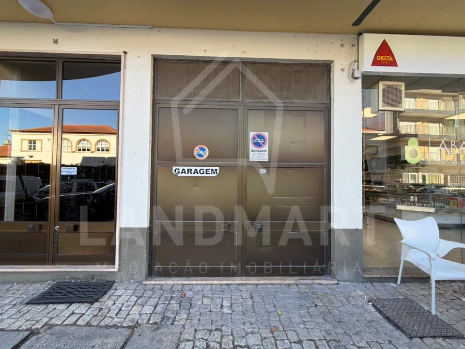 Garagem para Arrendamento em Rio Maior Foto 3