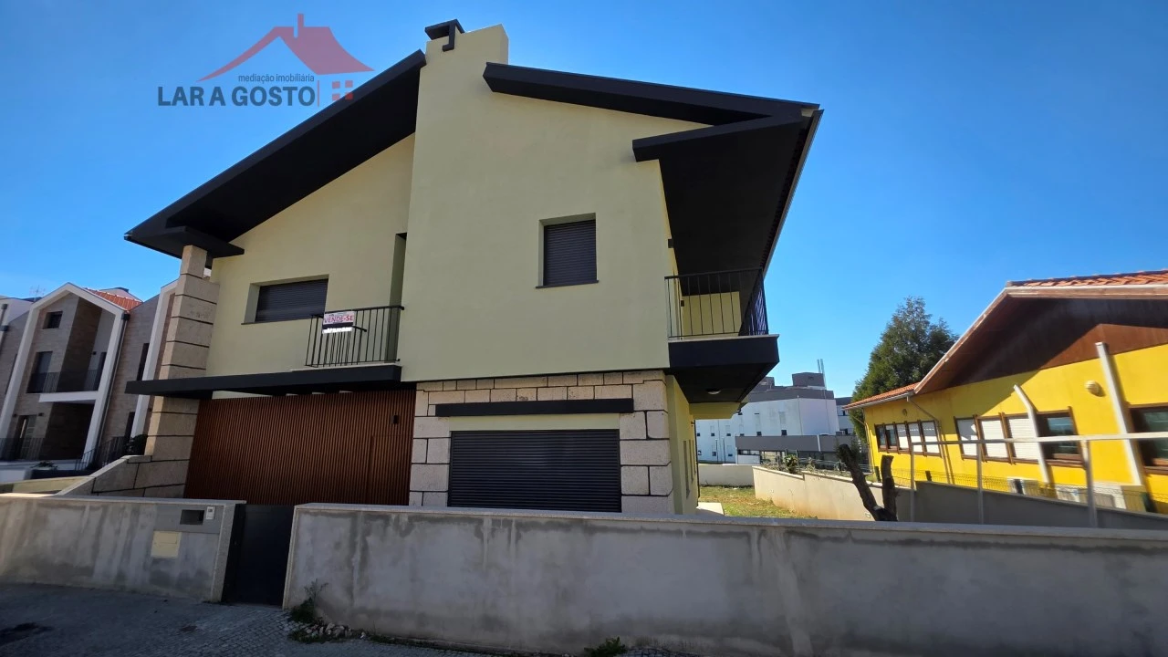 Moradia T4 para Venda em Macedo de Cavaleiros Foto 2