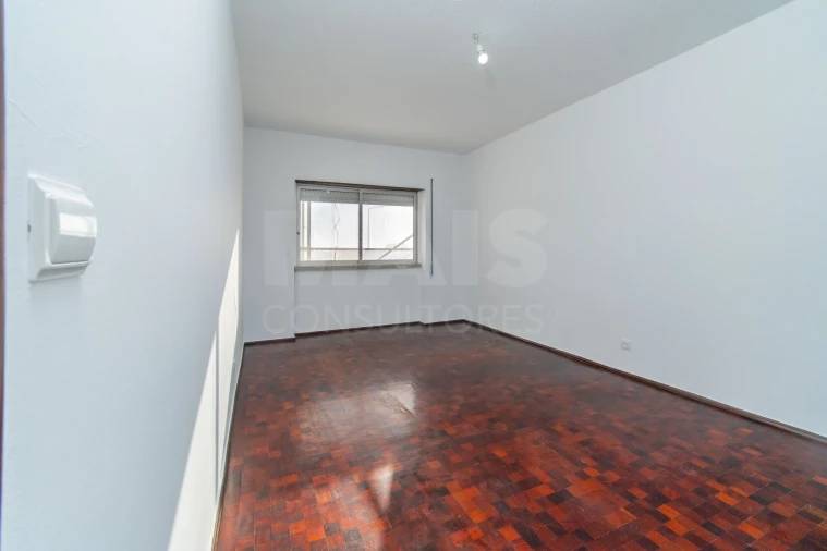 Apartamento T2 para Venda em Benavente Foto 10