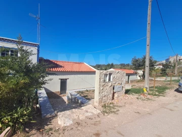 Moradia T2 para Venda em Alvorninha