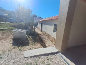 Moradia T2 para Venda em Alvorninha