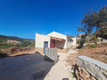 Moradia T2 para Venda em Alvorninha