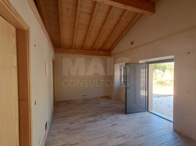 Moradia T2 para Venda em Alvorninha Foto 3