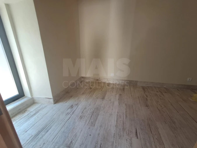 Moradia T2 para Venda em Alvorninha Foto 5