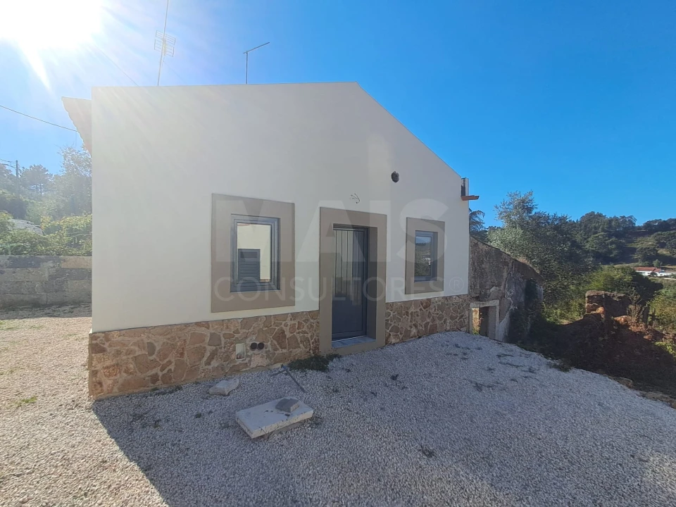 Moradia T2 para Venda em Alvorninha Foto 1
