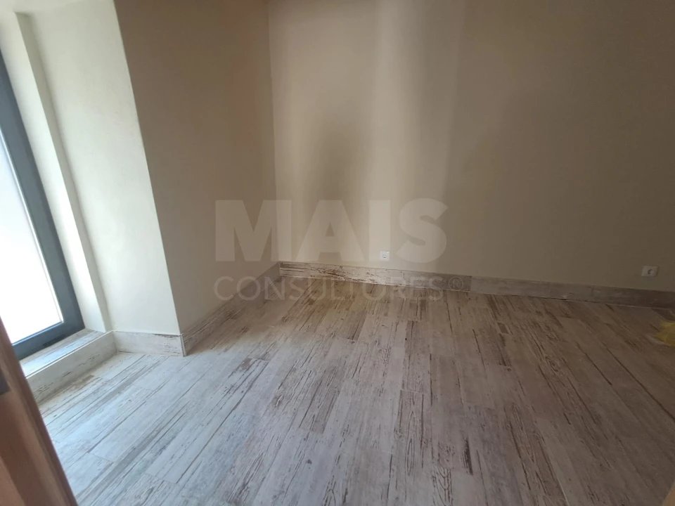 Moradia T2 para Venda em Alvorninha Foto 5