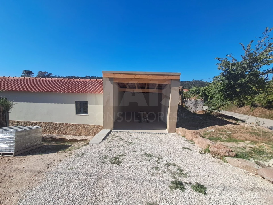 Moradia T2 para Venda em Alvorninha Foto 11