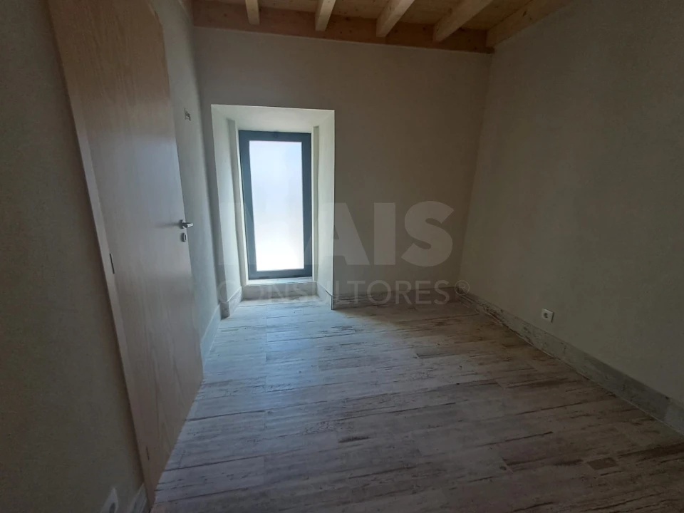 Moradia T2 para Venda em Alvorninha Foto 6