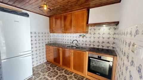 Moradia T2 para Arrendamento em Ferrel