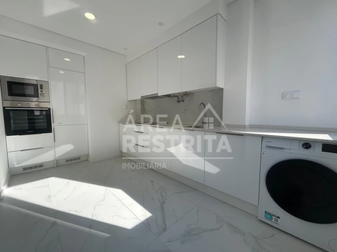 Apartamento T2 para Venda em Alto do Seixalinho, Santo André e Verderena Foto 2