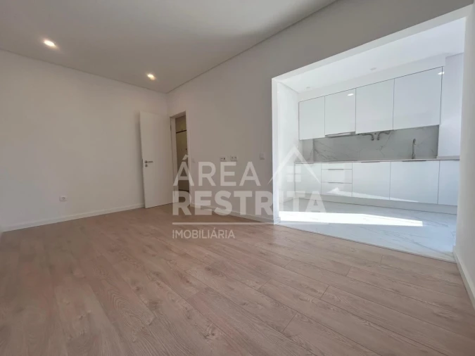 Apartamento T2 para Venda em Alto do Seixalinho, Santo André e Verderena Foto 3