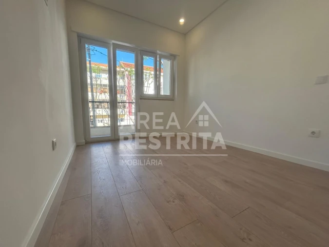 Apartamento T2 para Venda em Alto do Seixalinho, Santo André e Verderena Foto 10