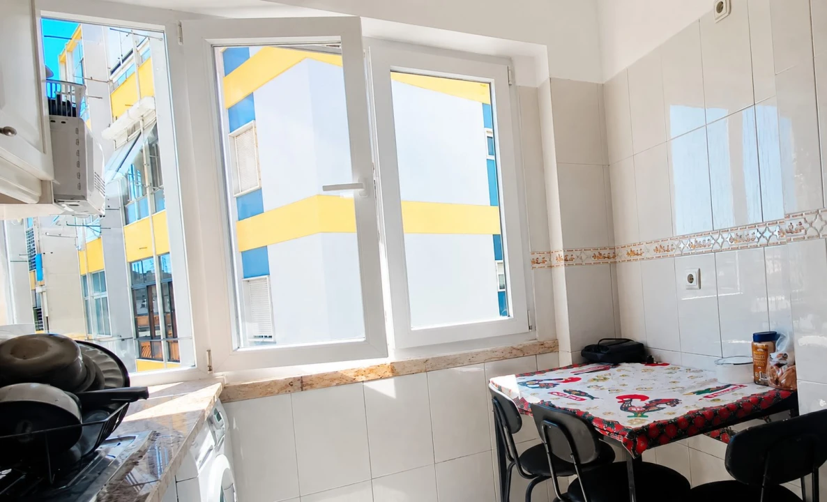 Apartamento T2 para Venda em Odivelas Foto 2