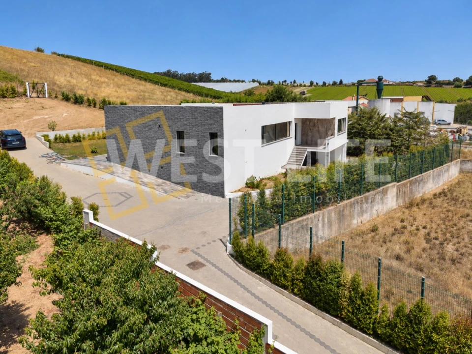 Moradia T4 para Venda em Malveira e São Miguel de Alcainça Foto 2