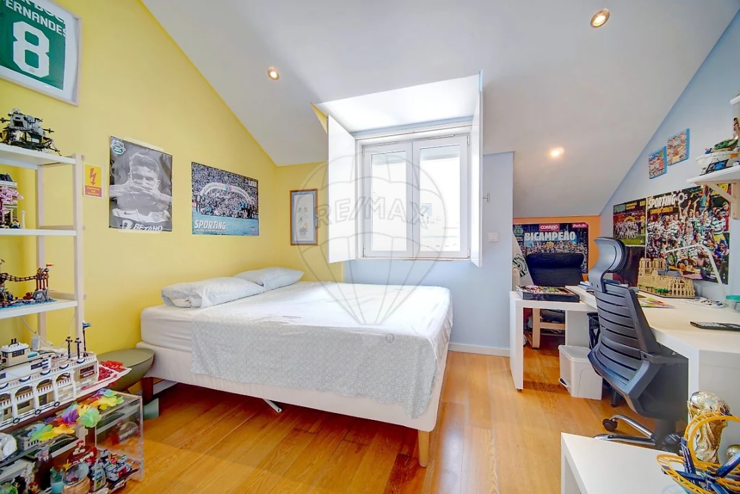 Apartamento T3 para Venda em Areeiro Foto 30