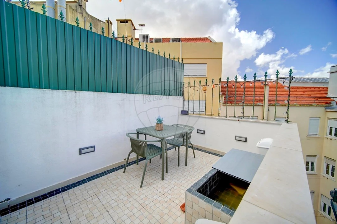 Apartamento T3 para Venda em Areeiro Foto 18
