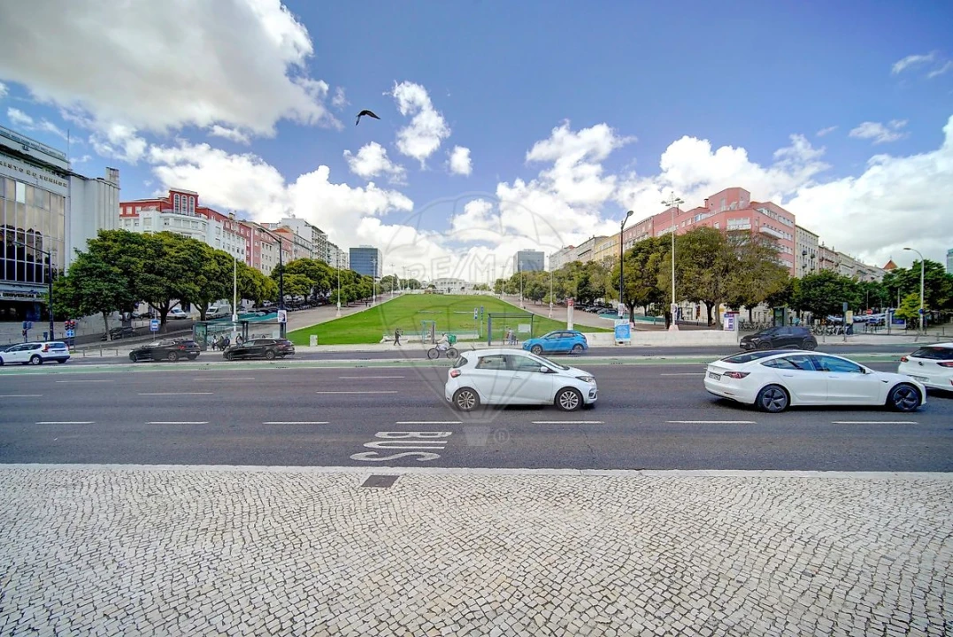 Apartamento T3 para Venda em Areeiro Foto 40