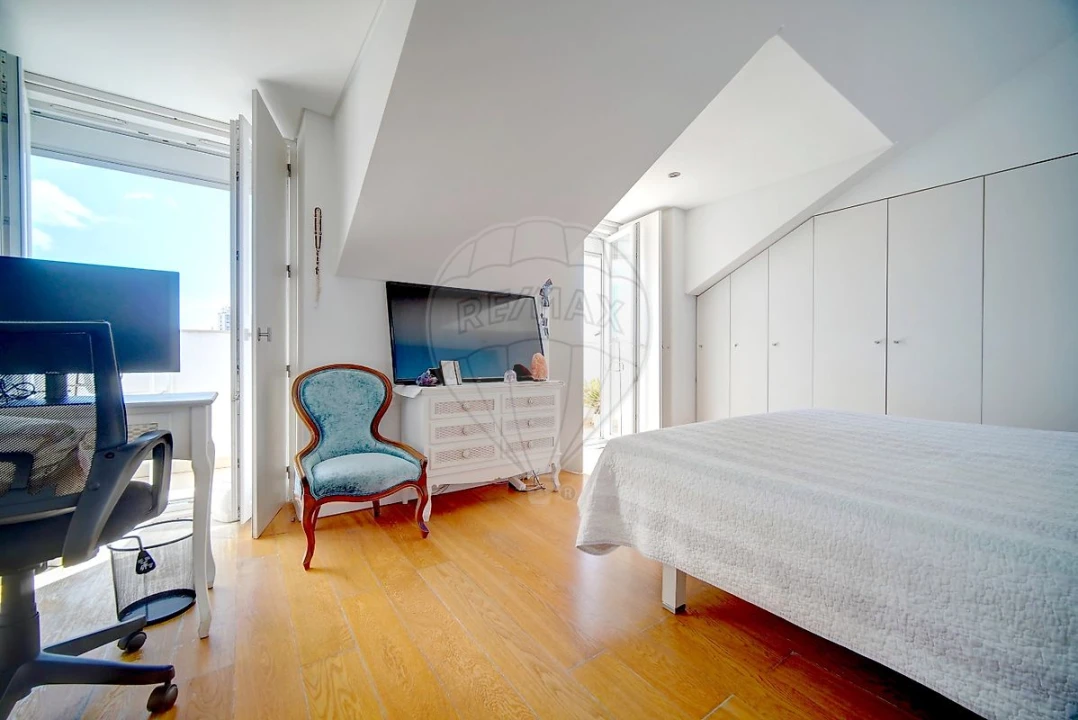 Apartamento T3 para Venda em Areeiro Foto 23