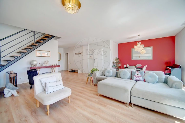 Apartamento T3 para Venda em Areeiro Foto 4