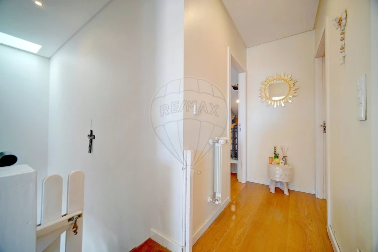 Apartamento T3 para Venda em Areeiro Foto 26